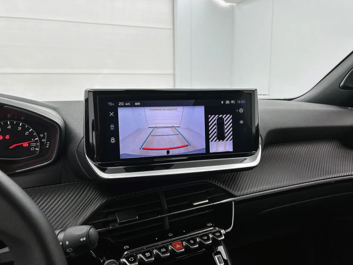 SUV Active 100pk | Navigatie | Achteruitrijcamera | Climate Control | Cruise Control | Parkeersensoren | Bluetooth | Apple Carplay / Android Auto | DAB+radio | Automatisch dimlicht | Regense
