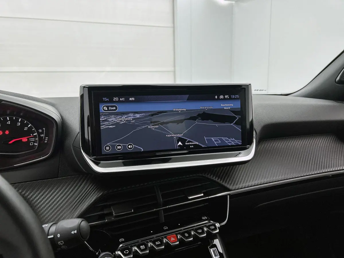 SUV Active 100pk | Navigatie | Achteruitrijcamera | Climate Control | Cruise Control | Parkeersensoren | Bluetooth | Apple Carplay / Android Auto | DAB+radio | Automatisch dimlicht | Regense