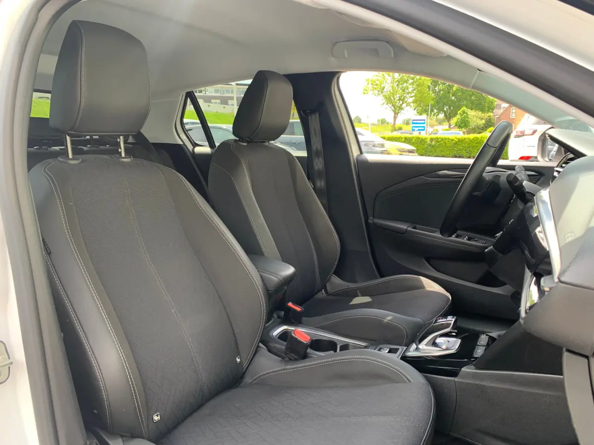 1.2 Elegance Airco | AppleCarplay/ Android Auto | Cruise Control | DAB | LED | LMV 16" | Navi | PDC Achter |