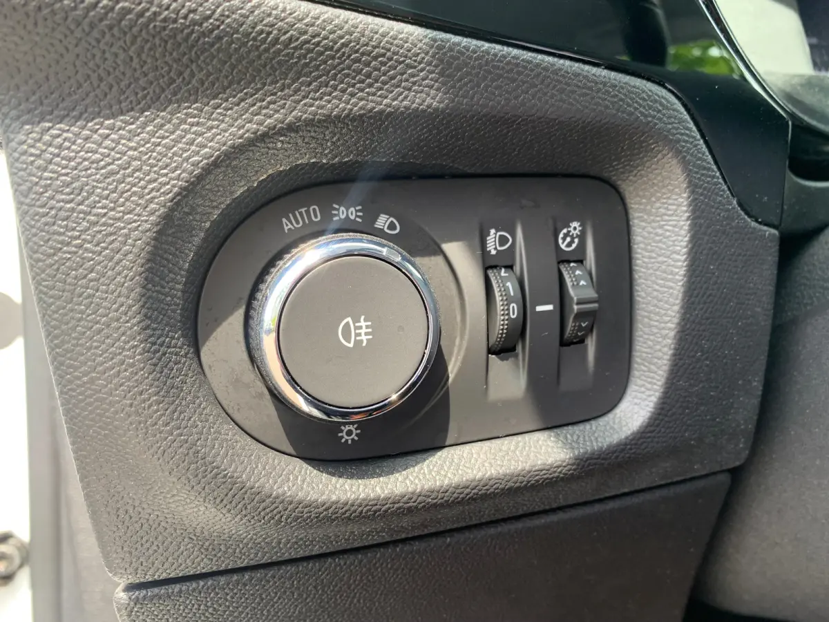 1.2 Elegance Airco | AppleCarplay/ Android Auto | Cruise Control | DAB | LED | LMV 16" | Navi | PDC Achter |