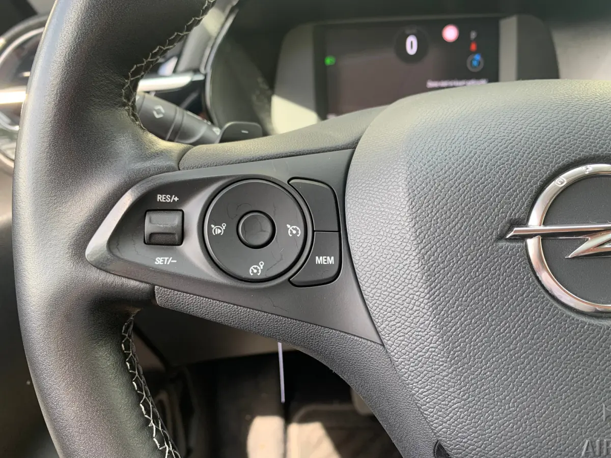 1.2 Elegance Airco | AppleCarplay/ Android Auto | Cruise Control | DAB | LED | LMV 16" | Navi | PDC Achter |