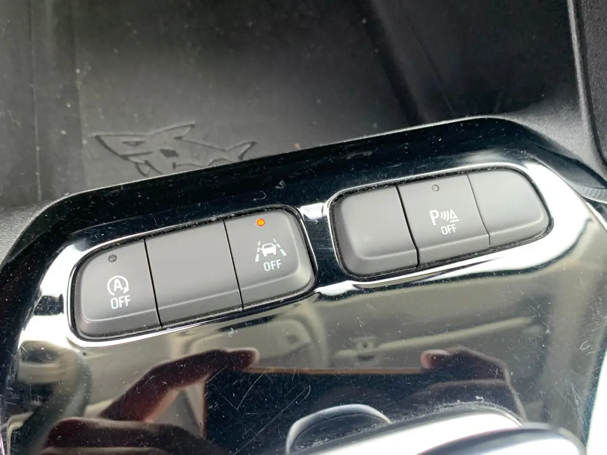 1.2 Elegance Airco | AppleCarplay/ Android Auto | Cruise Control | DAB | LED | LMV 16" | Navi | PDC Achter |