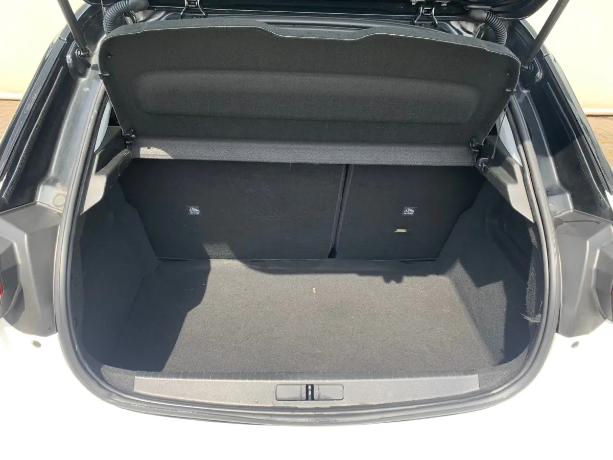 1.2 Elegance Airco | AppleCarplay/ Android Auto | Cruise Control | DAB | LED | LMV 16" | Navi | PDC Achter |