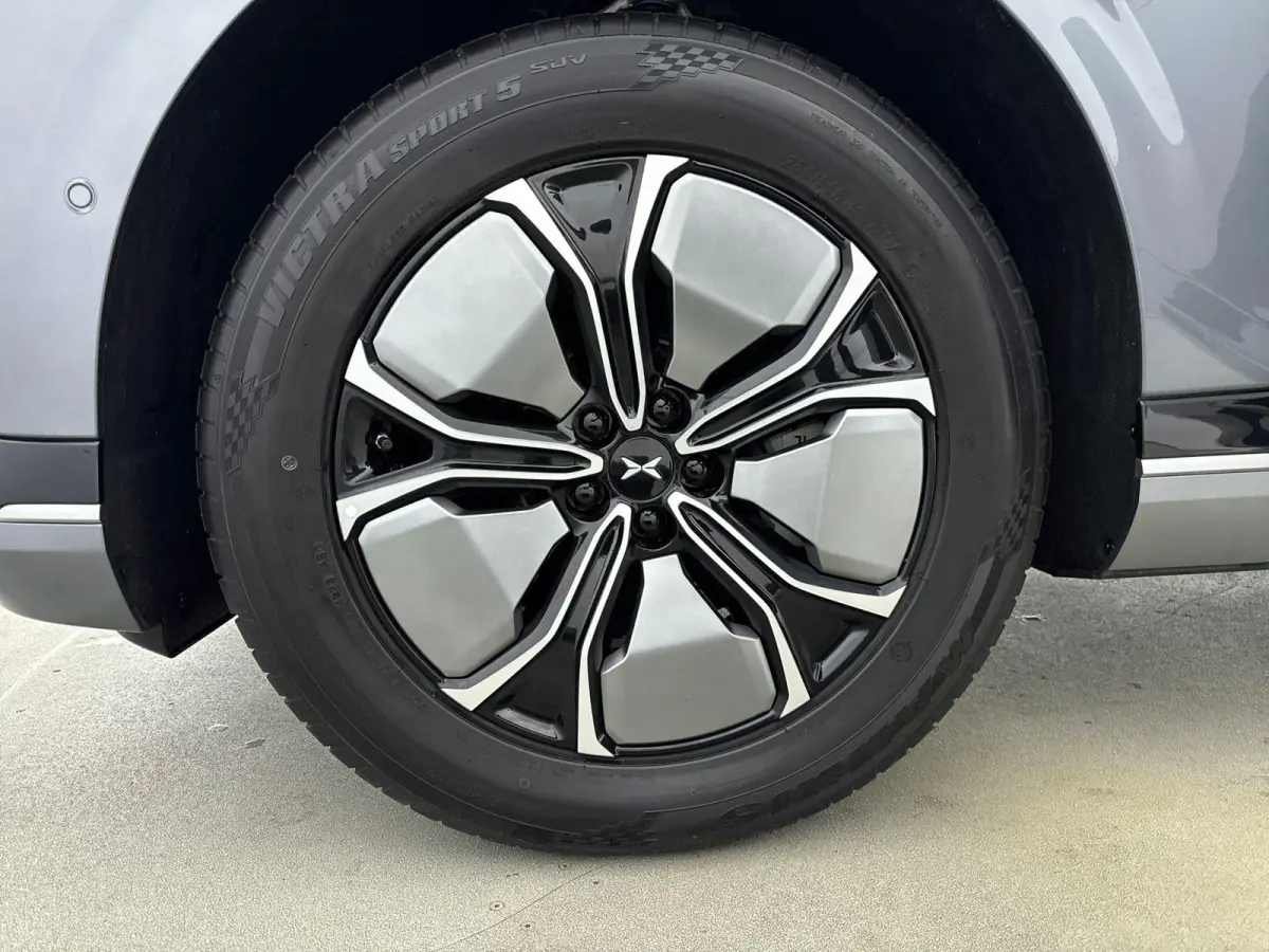 RWD Long Range 98 kWh Premium Pack | Trekhaak | SoH 98,3%