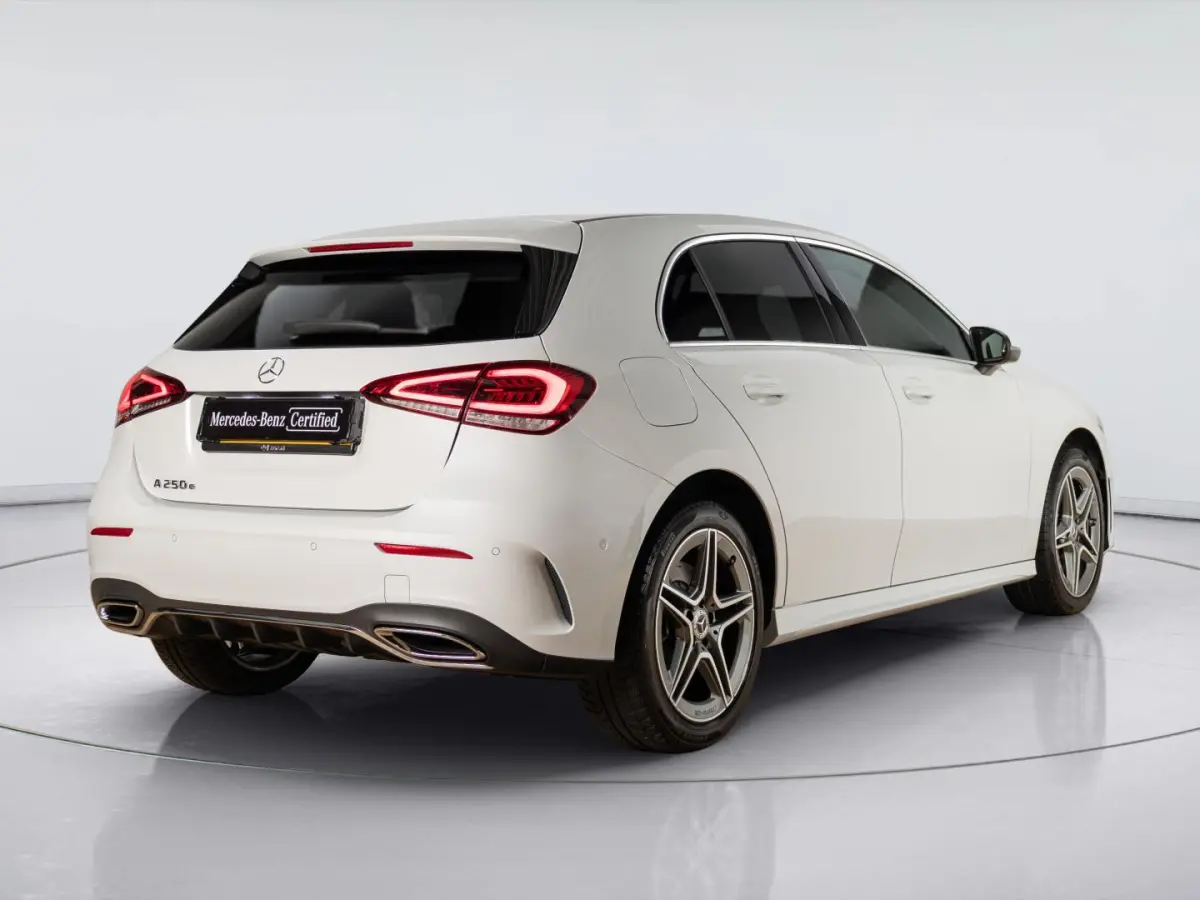Hatchback 250 e AMG Line