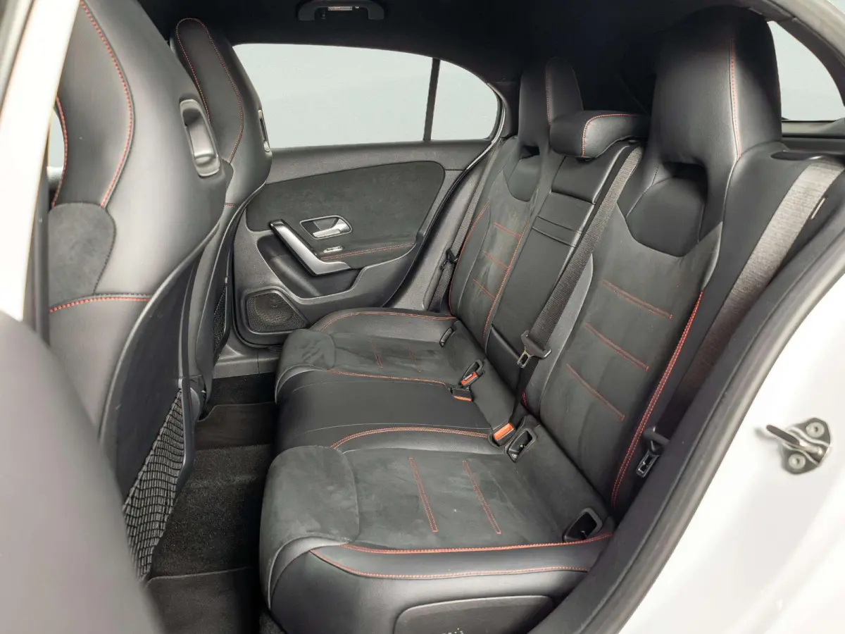 Hatchback 250 e AMG Line