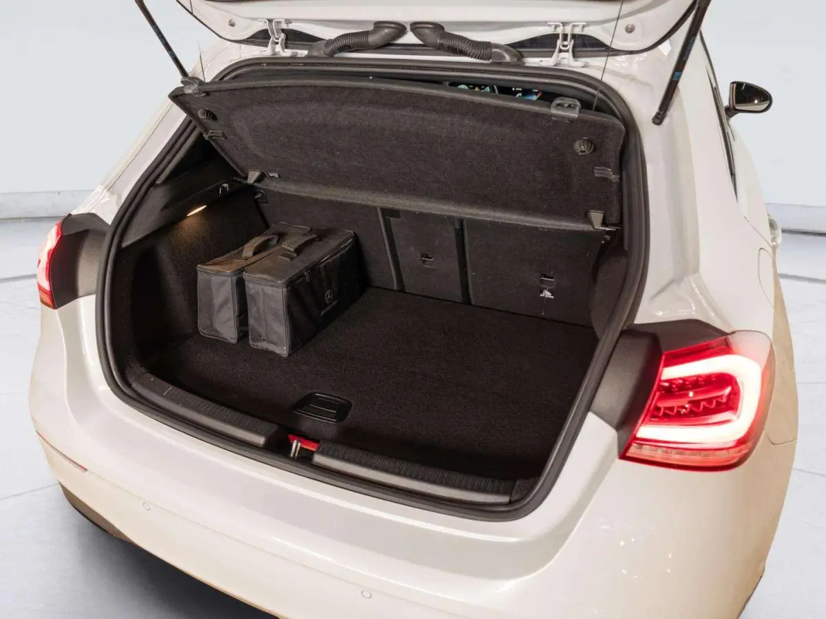 Hatchback 250 e AMG Line