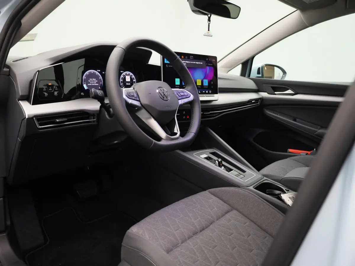 1.5 eTSI Life Edition 116 PK Automaat | IQ Light | Apple Carplay draadloos | 360 Camera | Keyless access | Achterklep elektrisch | Ruiten getint | Stoelverwarming | Android Auto draadloos | 