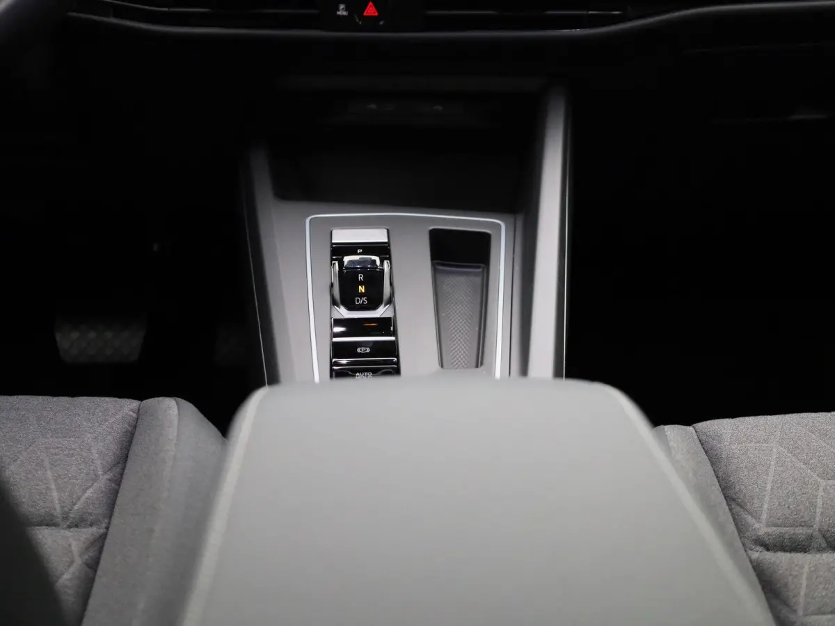 1.5 eTSI Life Edition 116 PK Automaat | IQ Light | Apple Carplay draadloos | 360 Camera | Keyless access | Achterklep elektrisch | Ruiten getint | Stoelverwarming | Android Auto draadloos | 