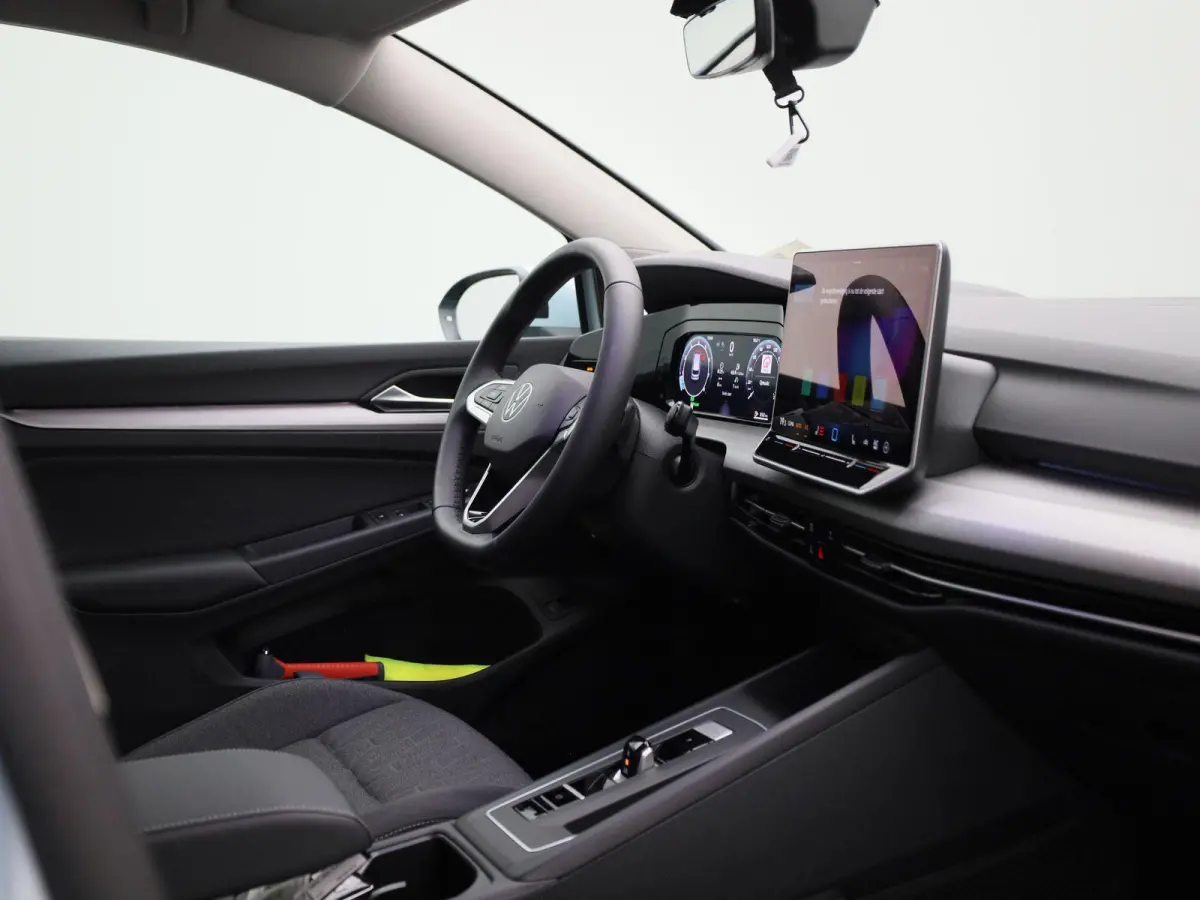 1.5 eTSI Life Edition 116 PK Automaat | IQ Light | Apple Carplay draadloos | 360 Camera | Keyless access | Achterklep elektrisch | Ruiten getint | Stoelverwarming | Android Auto draadloos | 