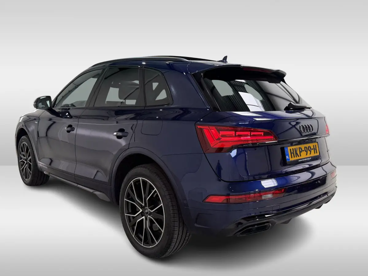 55 TFSI e Hybrid 367pk quattro S-line Competition