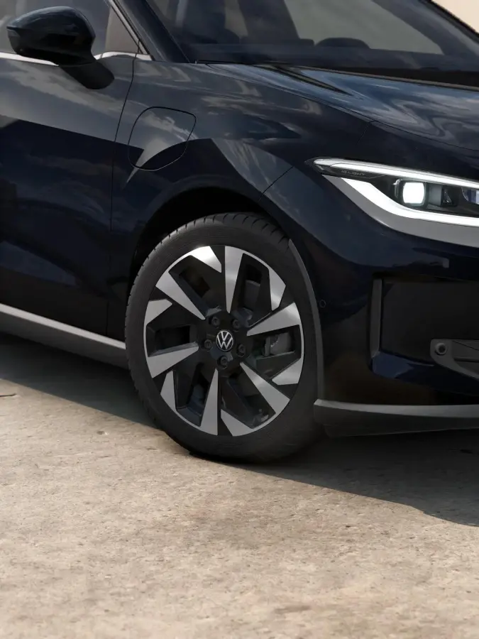 Style First Edition 211pk 52 kWh | Massage | 360 Camera