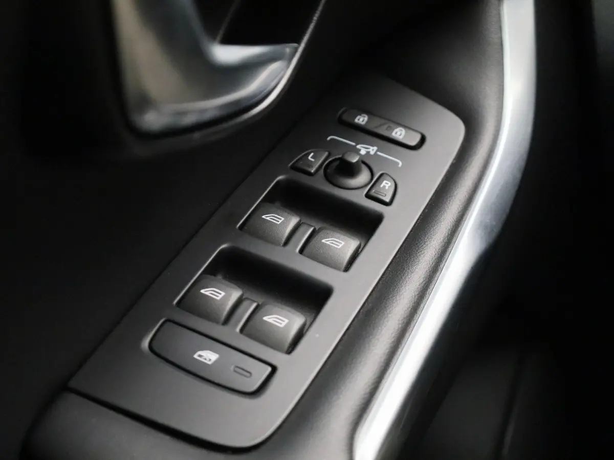 1.5 T3 Polar+ Sport AUTOMAAT | PANORAMADAK | HALF-LEDER | CLIMATE CONTROL | NAVIGATIE