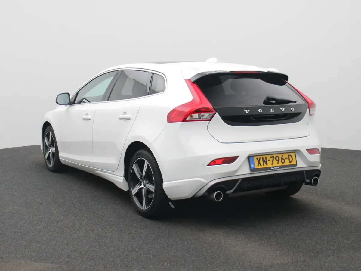 1.5 T3 Polar+ Sport AUTOMAAT | PANORAMADAK | HALF-LEDER | CLIMATE CONTROL | NAVIGATIE