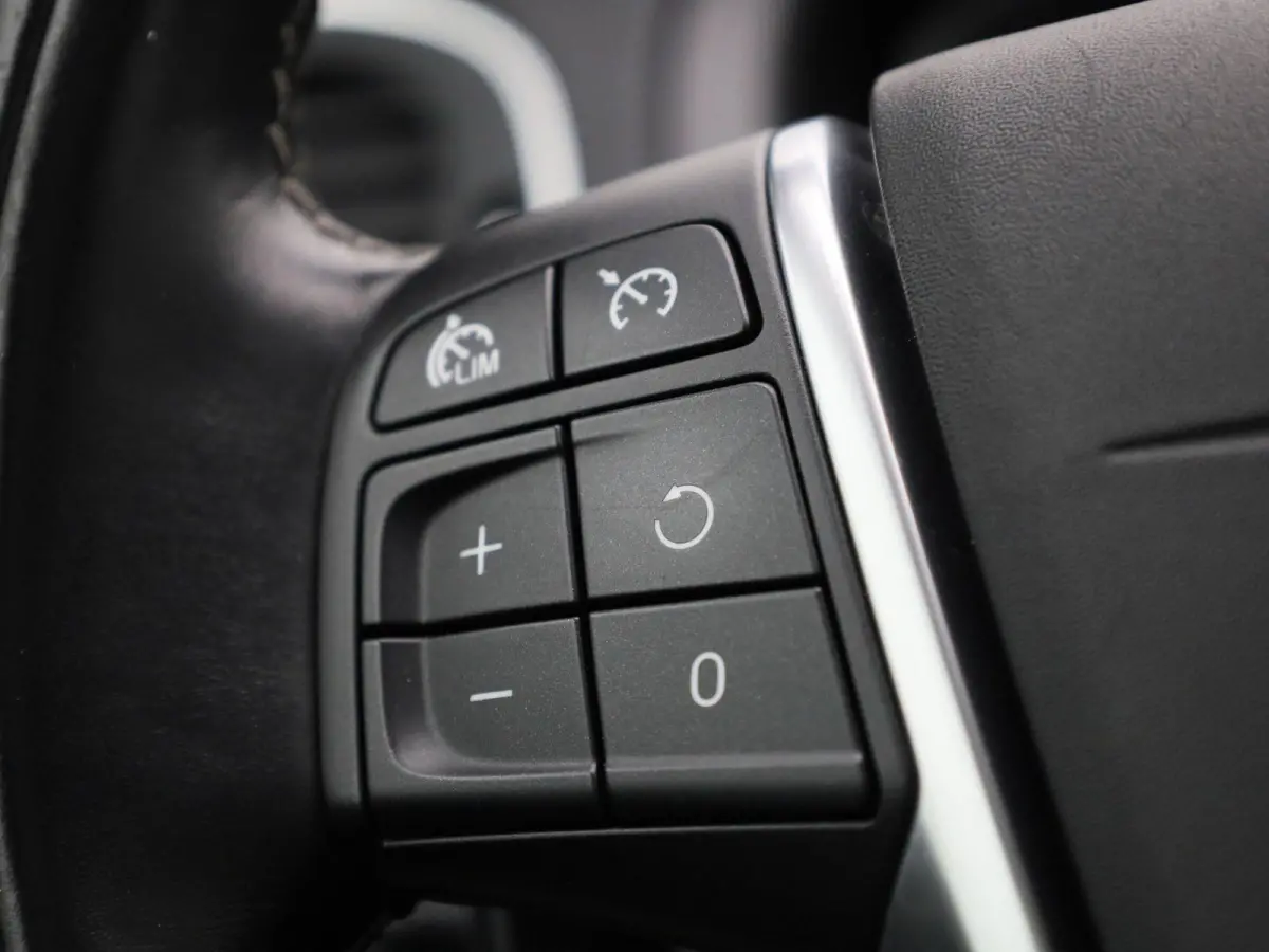 1.5 T3 Polar+ Sport AUTOMAAT | PANORAMADAK | HALF-LEDER | CLIMATE CONTROL | NAVIGATIE