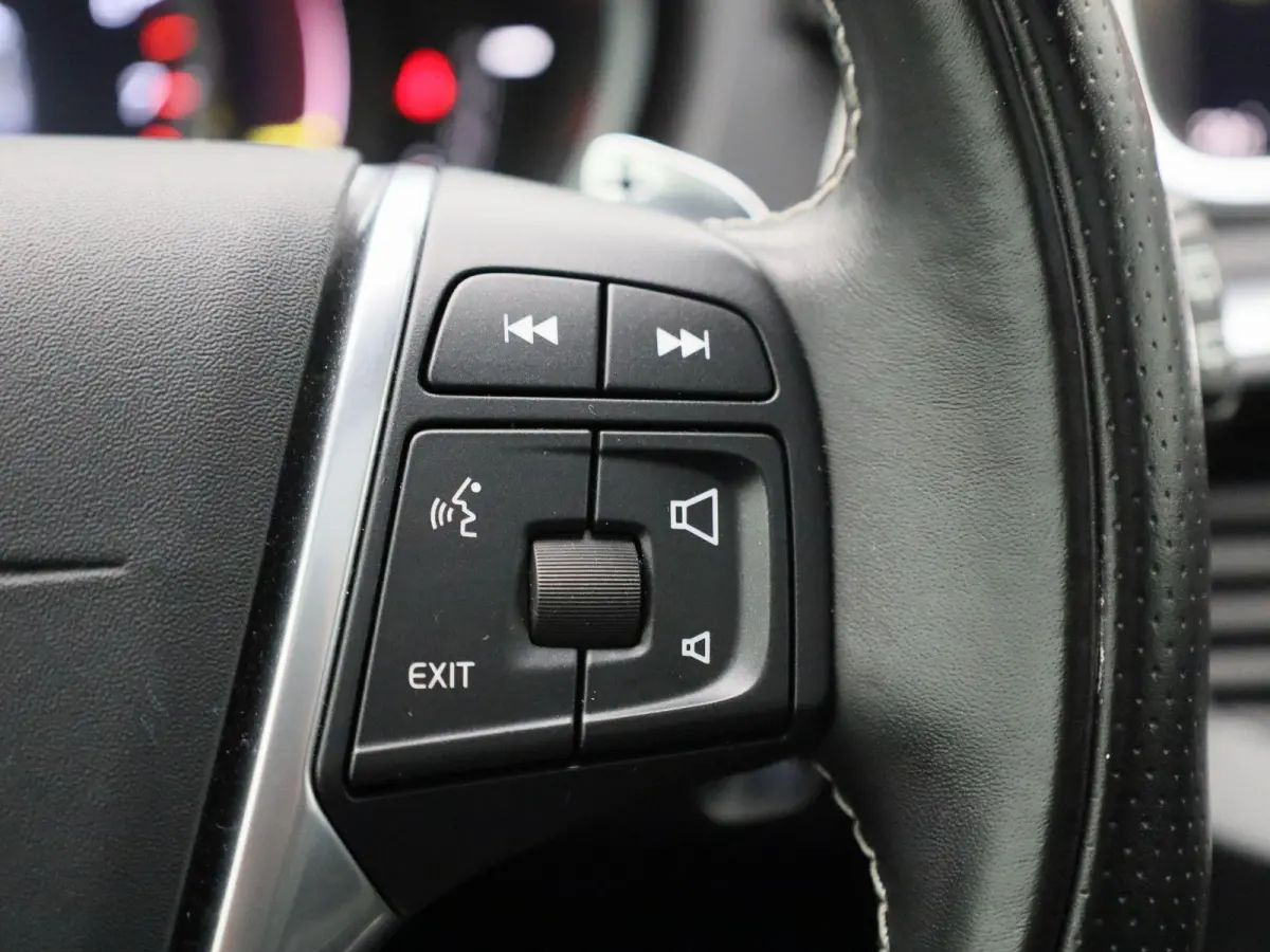 1.5 T3 Polar+ Sport AUTOMAAT | PANORAMADAK | HALF-LEDER | CLIMATE CONTROL | NAVIGATIE