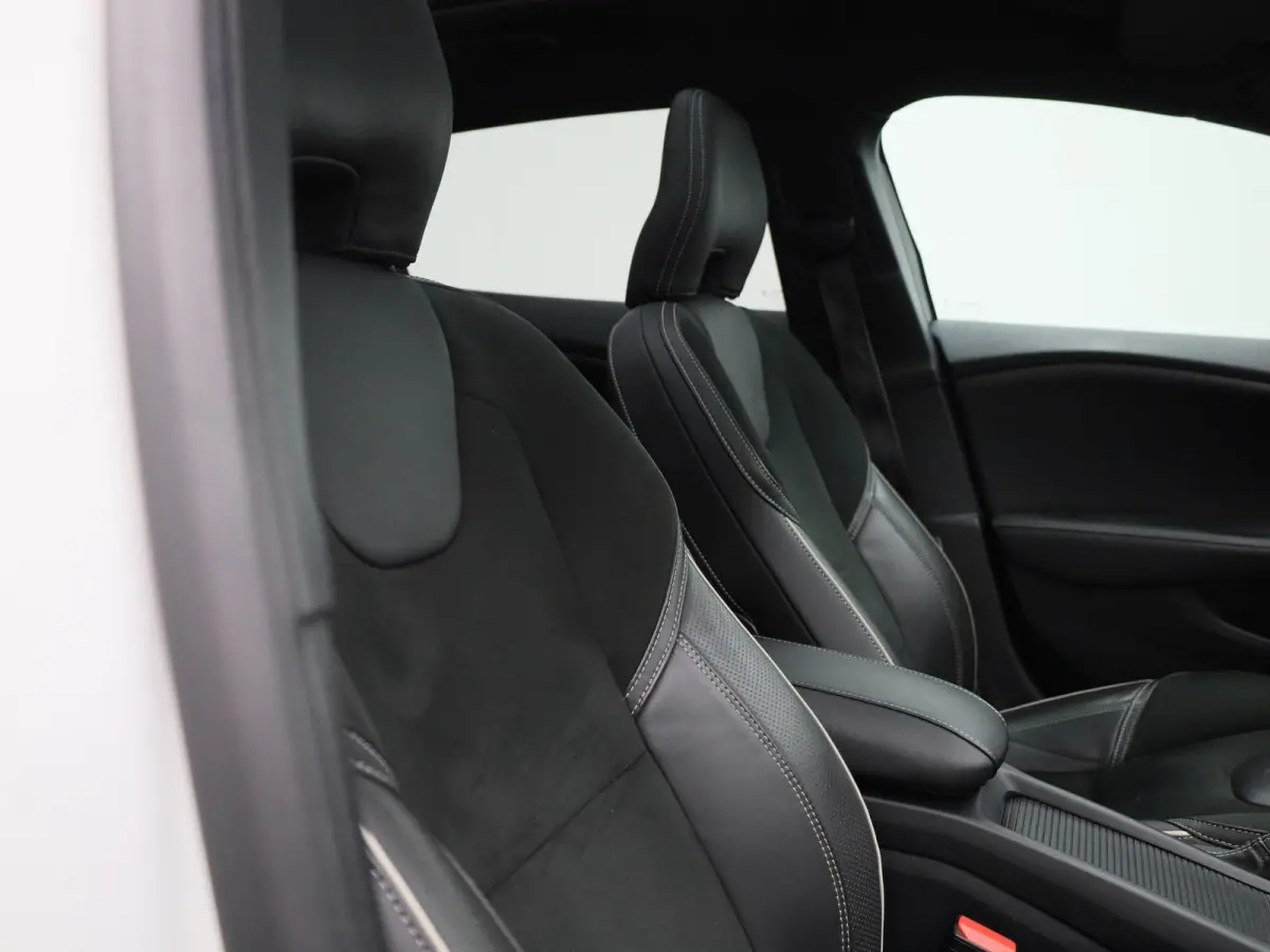 1.5 T3 Polar+ Sport AUTOMAAT | PANORAMADAK | HALF-LEDER | CLIMATE CONTROL | NAVIGATIE