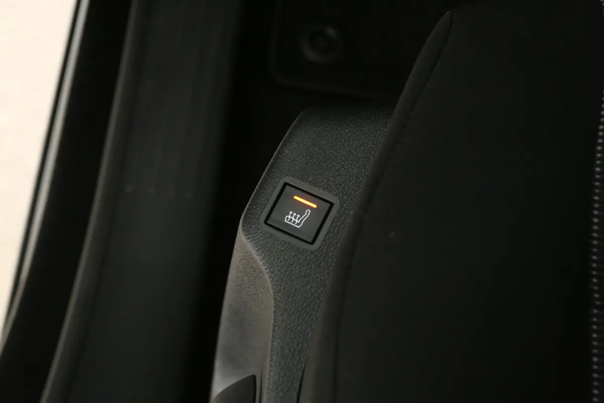 1.5 BlueHDI EAT8 130PK Innovation L2 | Automaat | Airco | 3 Zits | Camera | Cruise | Carplay | Parkeersens.