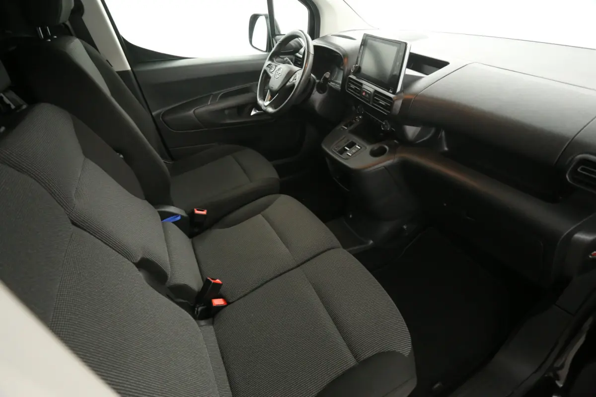 1.5 BlueHDI EAT8 130PK Innovation L2 | Automaat | Airco | 3 Zits | Camera | Cruise | Carplay | Parkeersens.