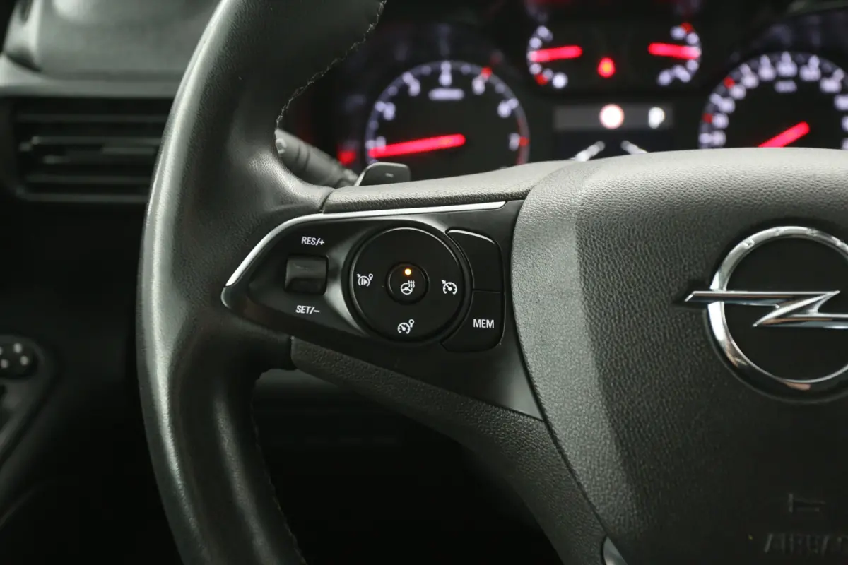1.5 BlueHDI EAT8 130PK Innovation L2 | Automaat | Airco | 3 Zits | Camera | Cruise | Carplay | Parkeersens.