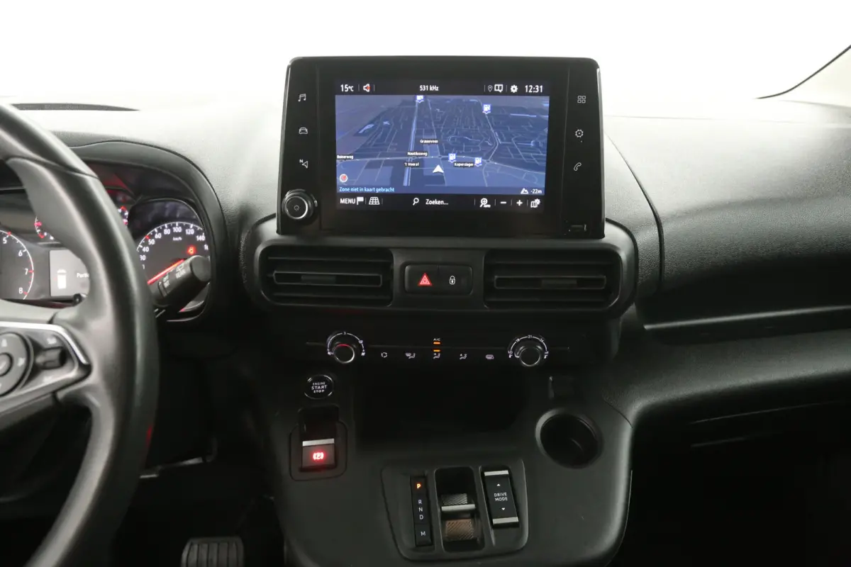 1.5 BlueHDI EAT8 130PK Innovation L2 | Automaat | Airco | 3 Zits | Camera | Cruise | Carplay | Parkeersens.