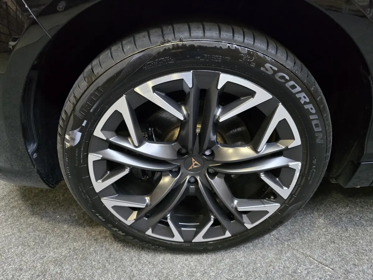 1.5 TSI e-Hybrid VZ Performance Pano Sennheiser Matrix Trekhaak
