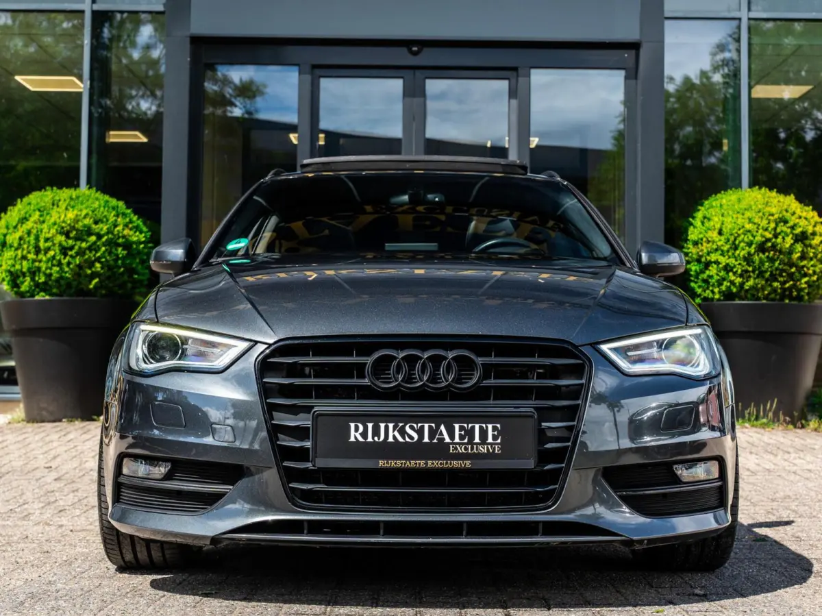 1.8 TFSI S-Line|PANO|STOELV|19'|PDC|CRUISE