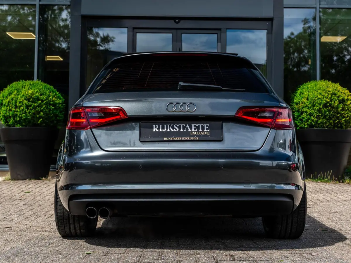 1.8 TFSI S-Line|PANO|STOELV|19'|PDC|CRUISE