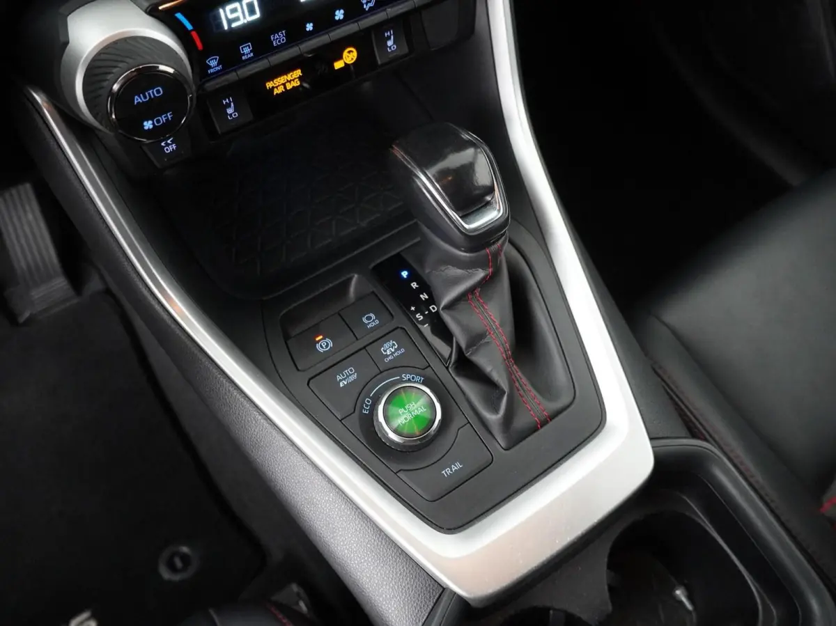 2.5 Plug-in Hybrid Style