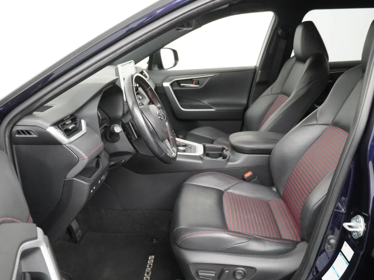 2.5 Plug-in Hybrid Style