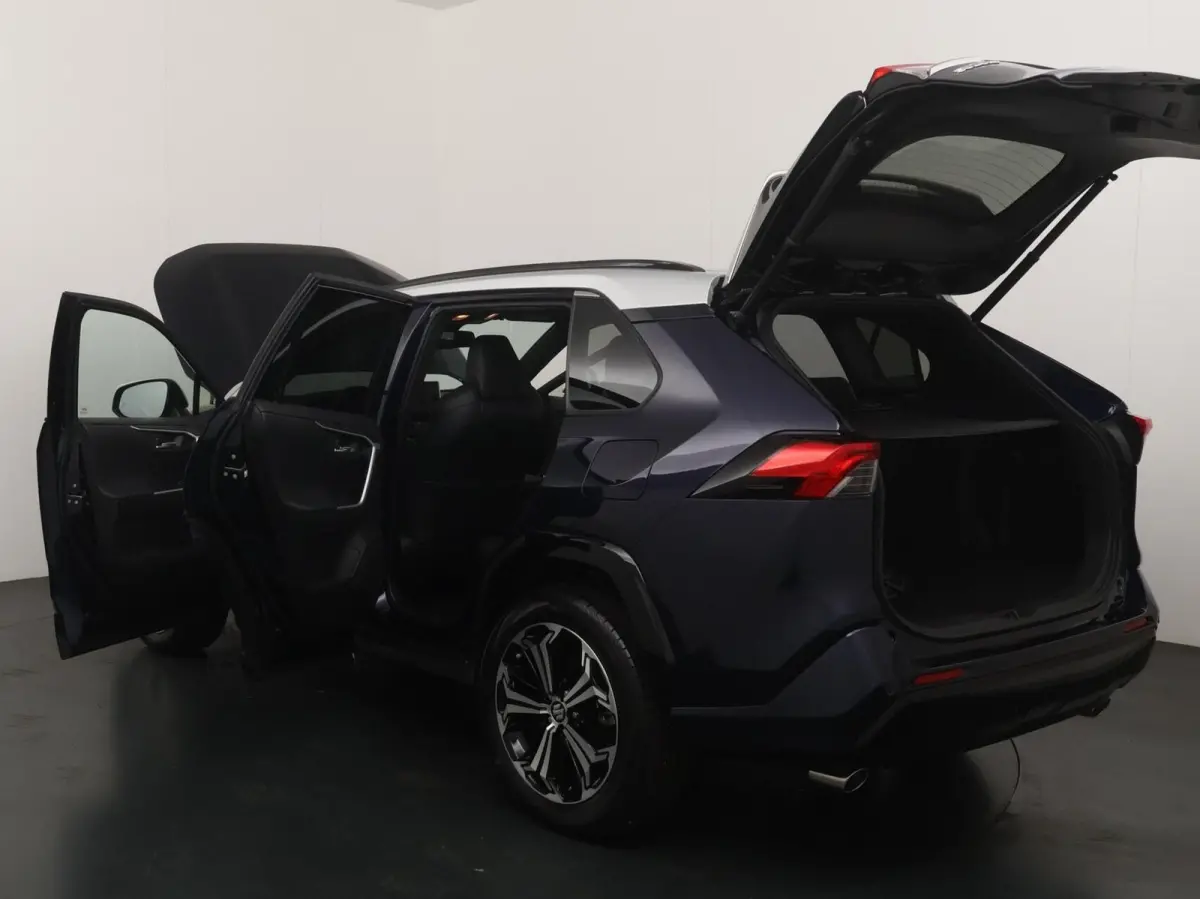 2.5 Plug-in Hybrid Style