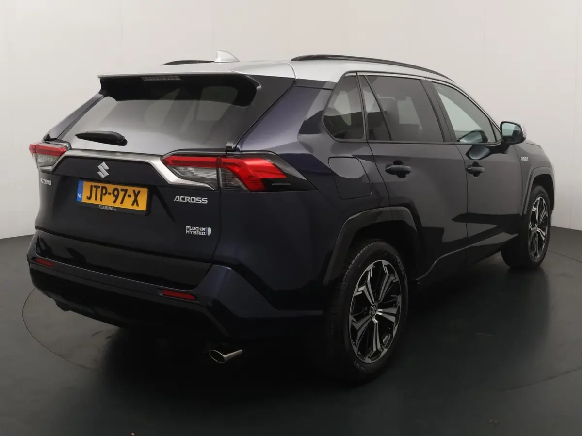 2.5 Plug-in Hybrid Style