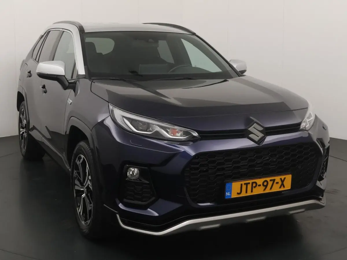 2.5 Plug-in Hybrid Style