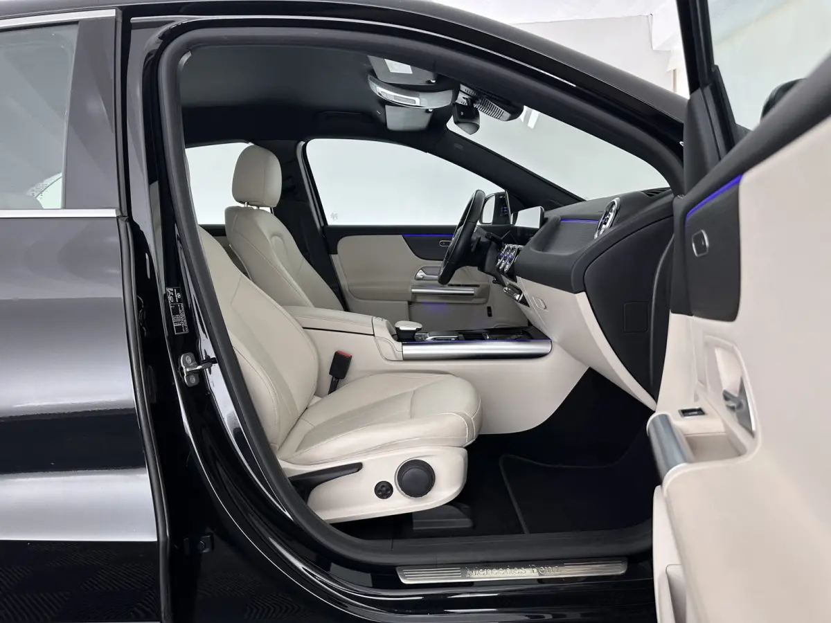 350 4MATIC Luxury Line 67 kWh [ 3-Fase-11kW ]{SoH-94%} (INCL-BTW) *HEATPUMP | LEATHER | FULL-LED | BLINDSPOT | WIDESCREEN-DIGICOCKPIT | HEATED-SPORTSEATS | CAMERA | NAVI-FULLMAP | DAB | AMBI