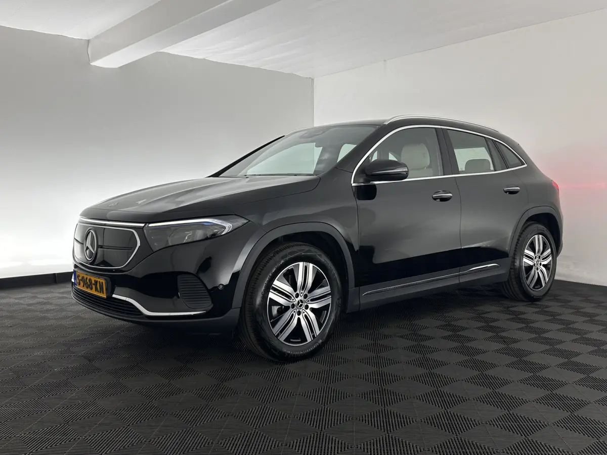 350 4MATIC Luxury Line 67 kWh [ 3-Fase-11kW ]{SoH-94%} (INCL-BTW) *HEATPUMP | LEATHER | FULL-LED | BLINDSPOT | WIDESCREEN-DIGICOCKPIT | HEATED-SPORTSEATS | CAMERA | NAVI-FULLMAP | DAB | AMBI