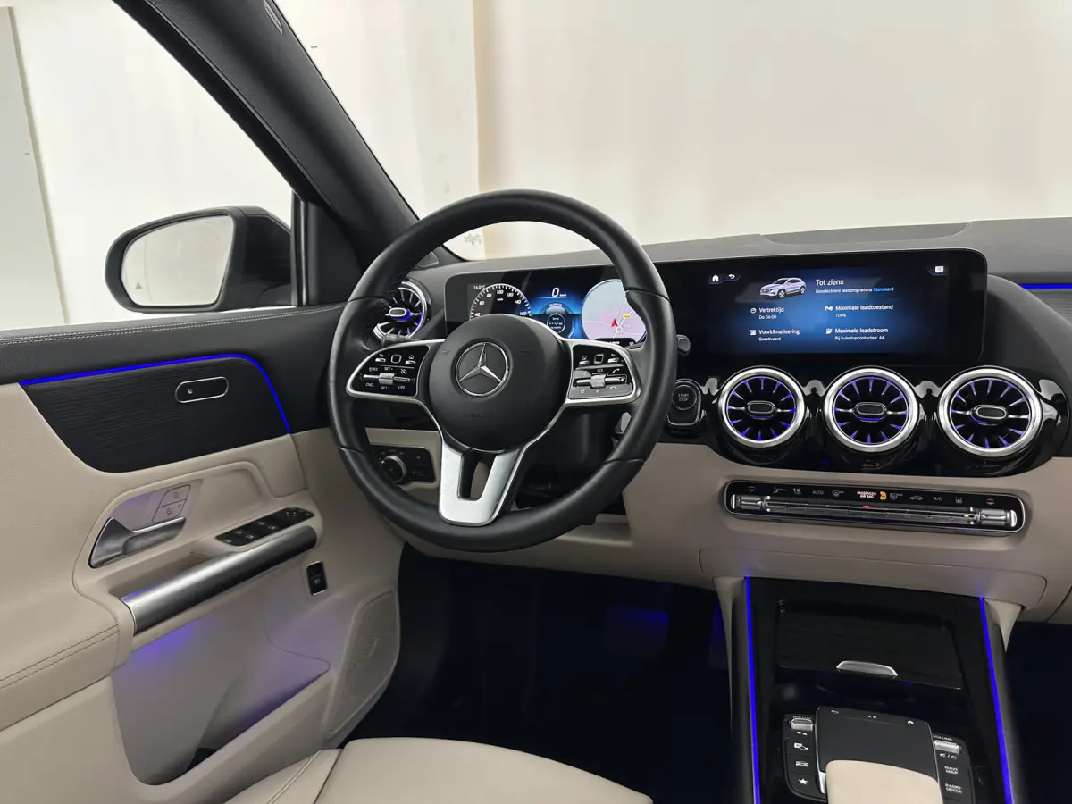 350 4MATIC Luxury Line 67 kWh [ 3-Fase-11kW ]{SoH-94%} (INCL-BTW) *HEATPUMP | LEATHER | FULL-LED | BLINDSPOT | WIDESCREEN-DIGICOCKPIT | HEATED-SPORTSEATS | CAMERA | NAVI-FULLMAP | DAB | AMBI