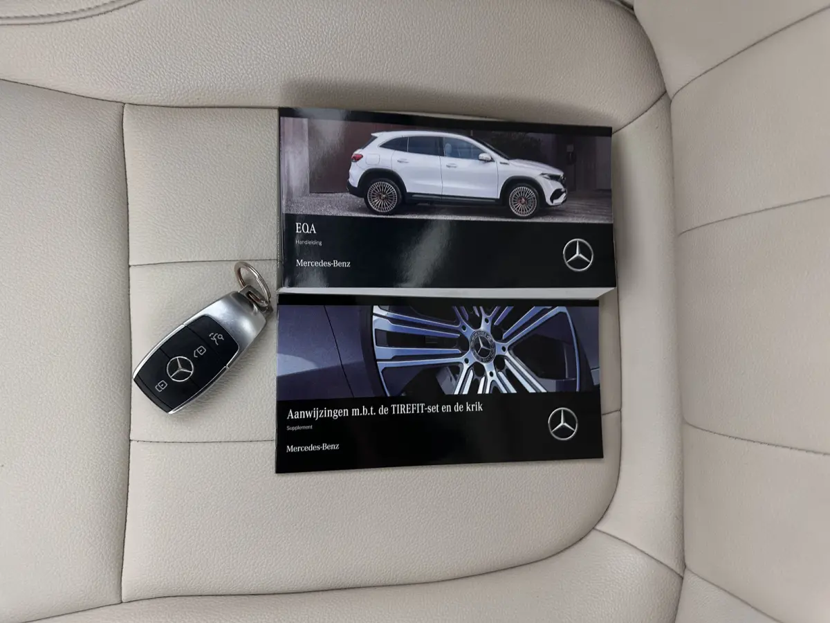 350 4MATIC Luxury Line 67 kWh [ 3-Fase-11kW ]{SoH-94%} (INCL-BTW) *HEATPUMP | LEATHER | FULL-LED | BLINDSPOT | WIDESCREEN-DIGICOCKPIT | HEATED-SPORTSEATS | CAMERA | NAVI-FULLMAP | DAB | AMBI
