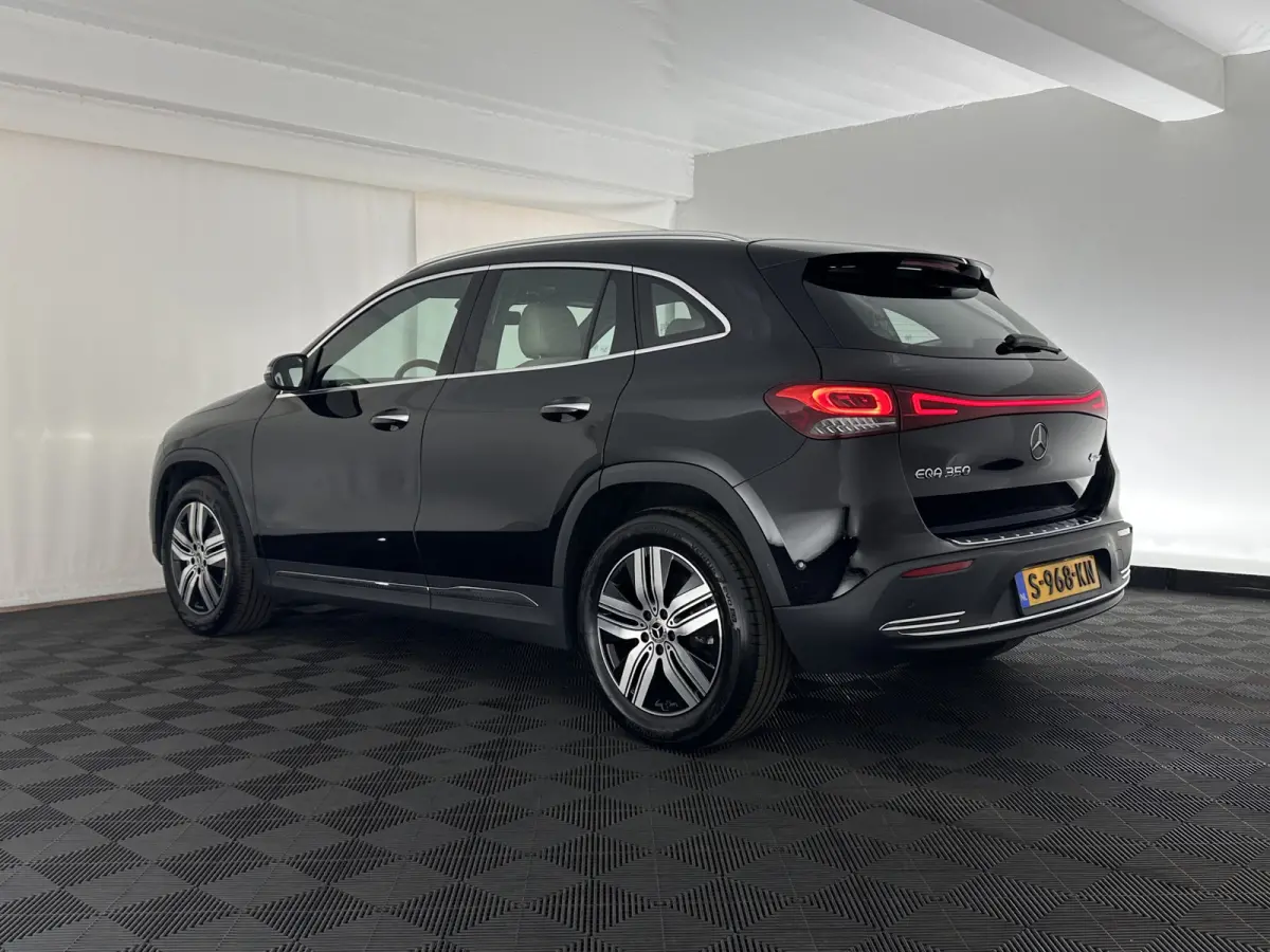 350 4MATIC Luxury Line 67 kWh [ 3-Fase-11kW ]{SoH-94%} (INCL-BTW) *HEATPUMP | LEATHER | FULL-LED | BLINDSPOT | WIDESCREEN-DIGICOCKPIT | HEATED-SPORTSEATS | CAMERA | NAVI-FULLMAP | DAB | AMBI