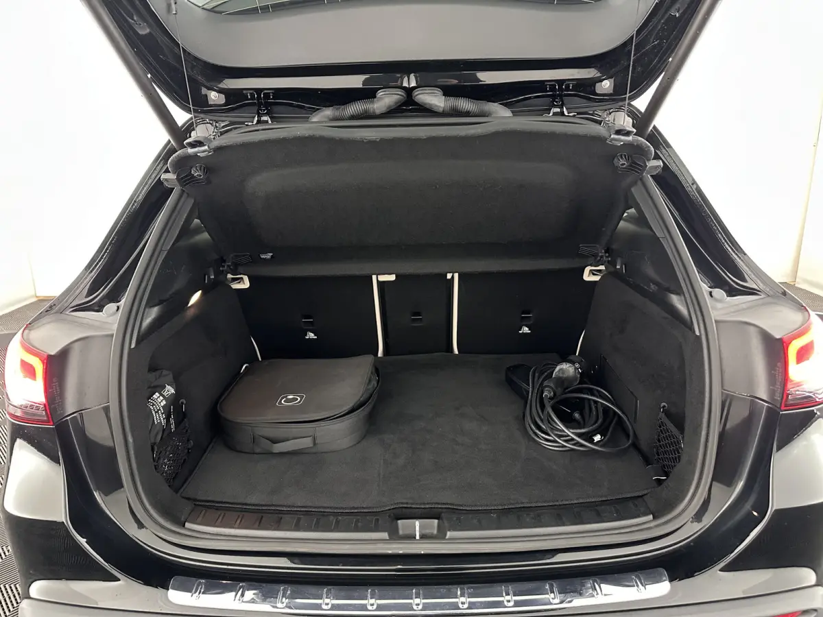 350 4MATIC Luxury Line 67 kWh [ 3-Fase-11kW ]{SoH-94%} (INCL-BTW) *HEATPUMP | LEATHER | FULL-LED | BLINDSPOT | WIDESCREEN-DIGICOCKPIT | HEATED-SPORTSEATS | CAMERA | NAVI-FULLMAP | DAB | AMBI