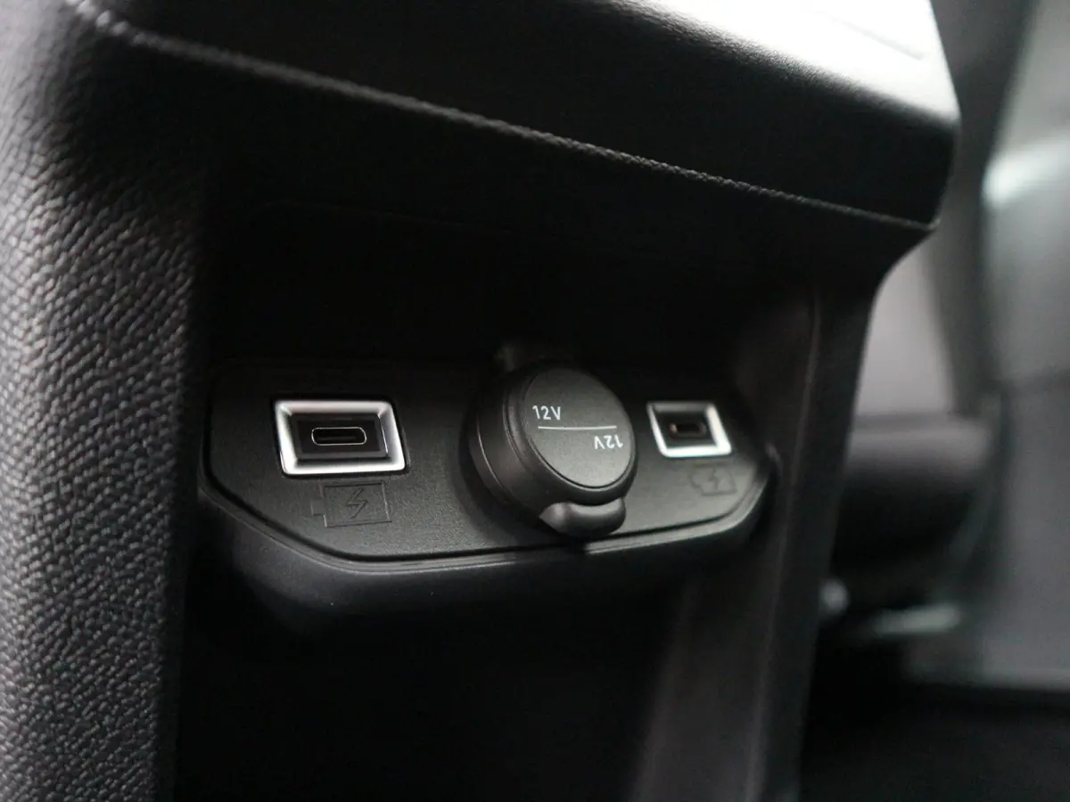 1.2 Turbo Hybrid Business Edition / Panoramadak / 360 Camera / Keyless
