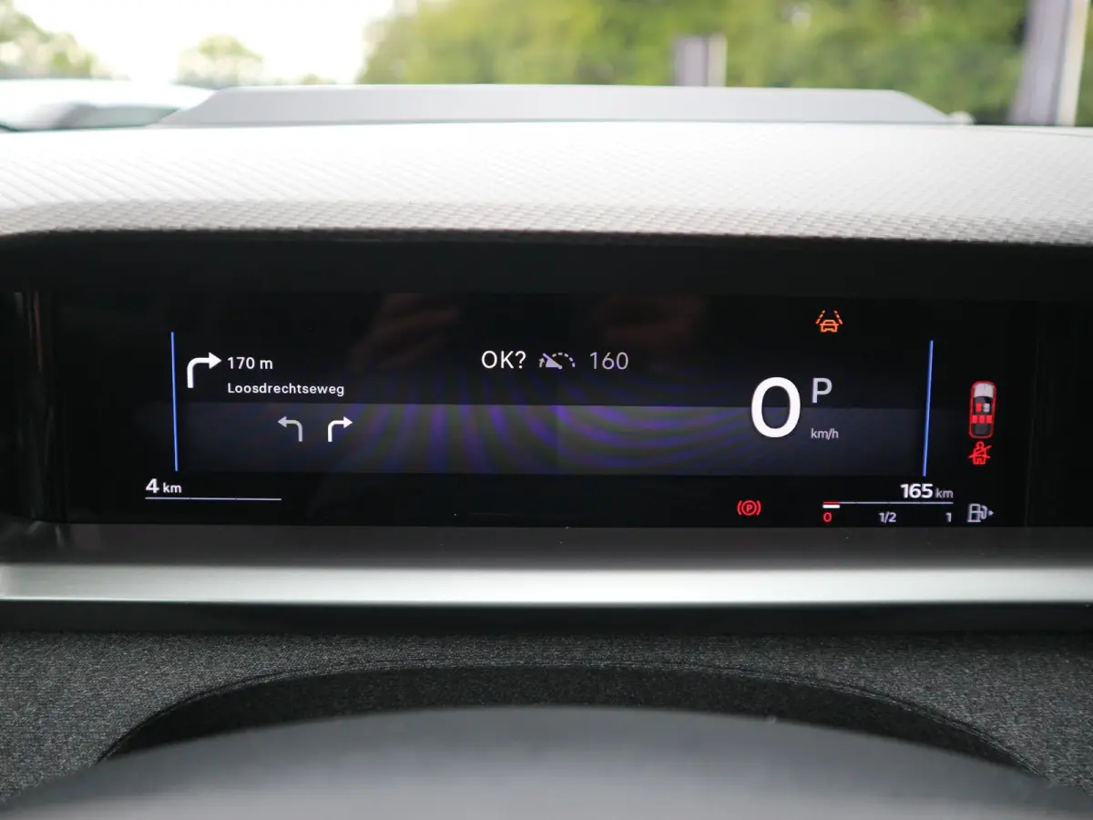 1.2 Turbo Hybrid Business Edition / Panoramadak / 360 Camera / Keyless