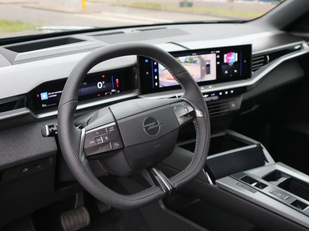 1.2 Turbo Hybrid Business Edition / Panoramadak / 360 Camera / Keyless