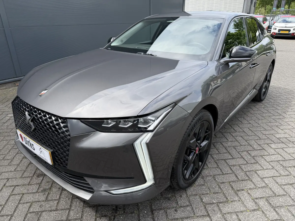 225pk E-Tense Performance Line+ (Camera - LED Matrix - Adaptieve Cruise Controle - Keyless Entry - 19"- Automatische Airco - Navigatie - Apple Carplay)