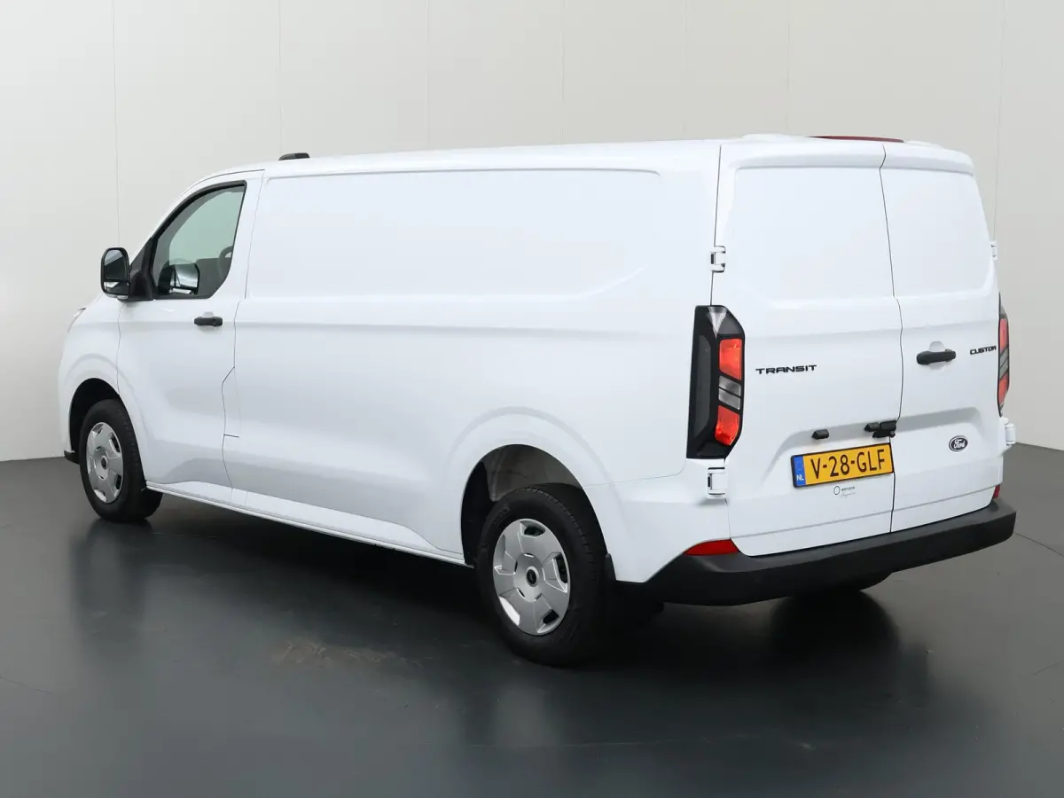 300 | 2.0 TDCI | L2 H1 | TREND | PARKEERCAMERA | APPLE CARPLAY | 3-ZITS | CLIMATE CONTROL | VOORRUITVERWARMING |