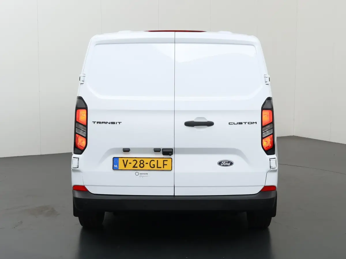 300 | 2.0 TDCI | L2 H1 | TREND | PARKEERCAMERA | APPLE CARPLAY | 3-ZITS | CLIMATE CONTROL | VOORRUITVERWARMING |