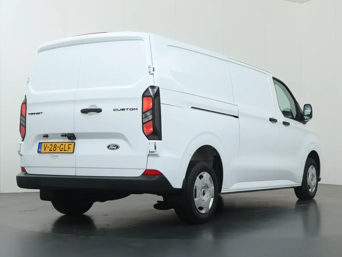 300 | 2.0 TDCI | L2 H1 | TREND | PARKEERCAMERA | APPLE CARPLAY | 3-ZITS | CLIMATE CONTROL | VOORRUITVERWARMING |