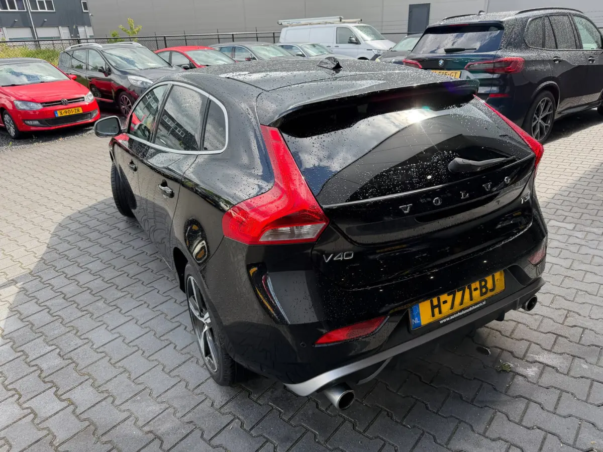 1.5 T3 Polar+ Sport R-DESIGN automaat