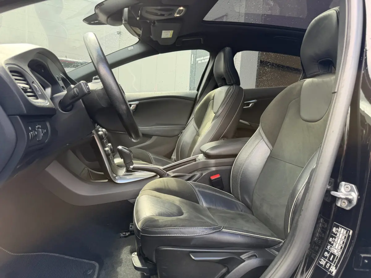 1.5 T3 Polar+ Sport R-DESIGN automaat