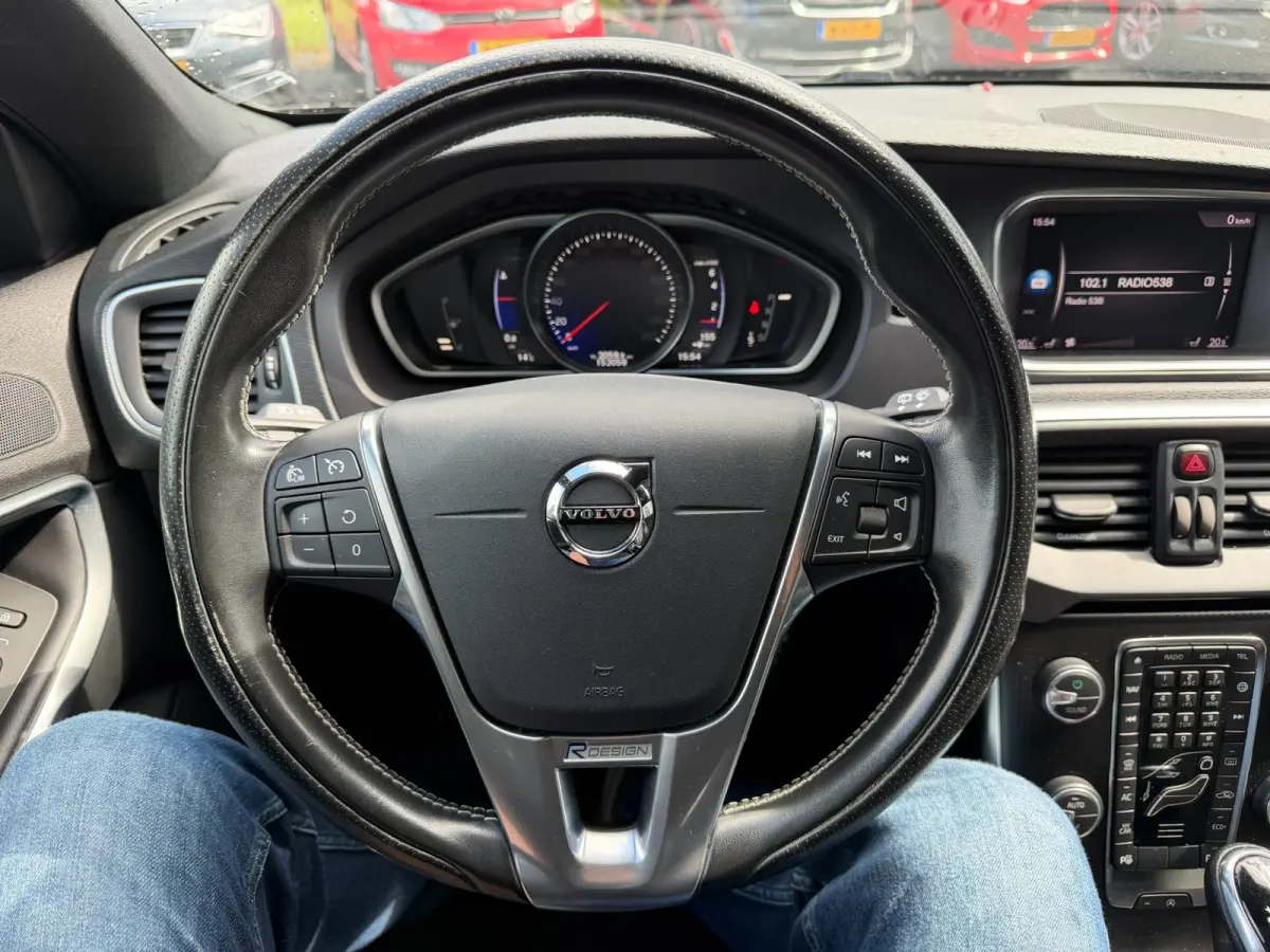 1.5 T3 Polar+ Sport R-DESIGN automaat