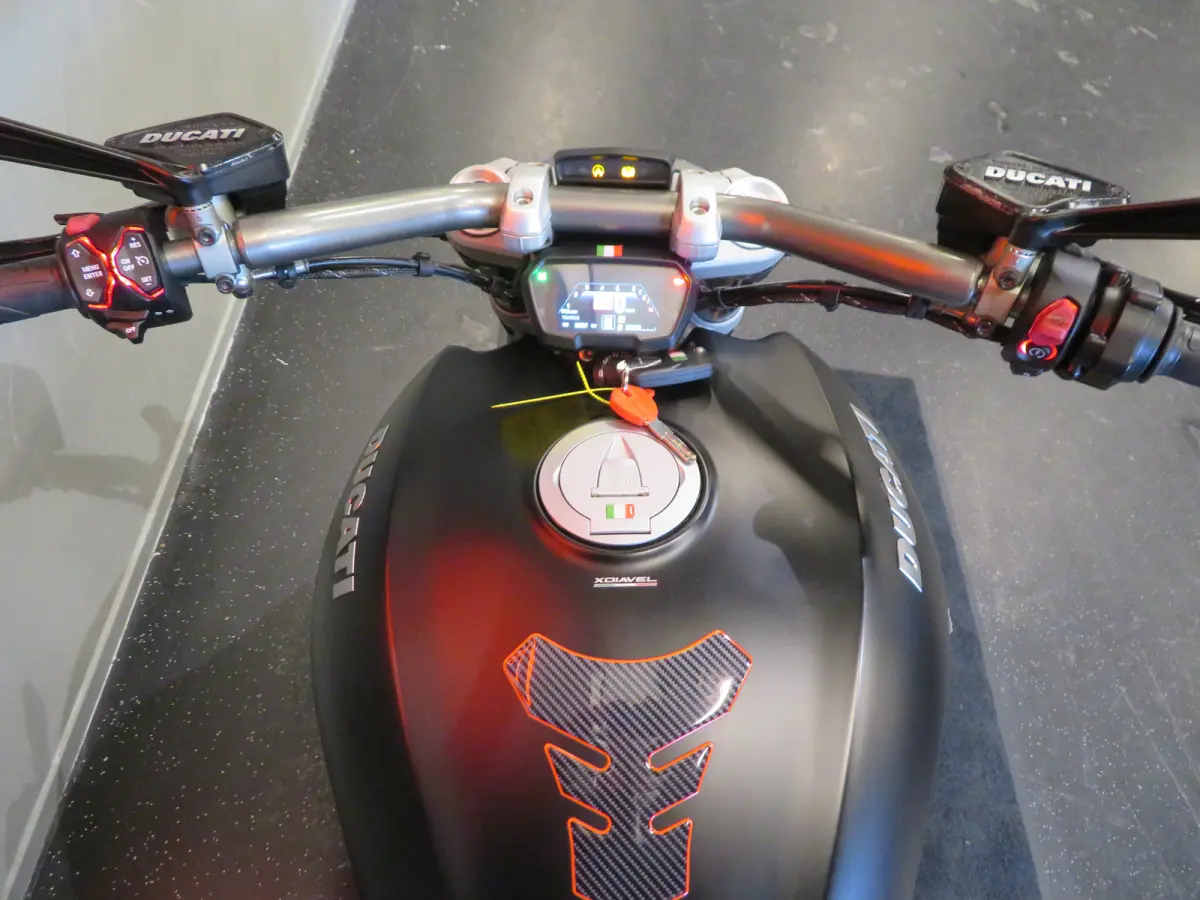 X DIAVEL PERFECT! HISTORY
